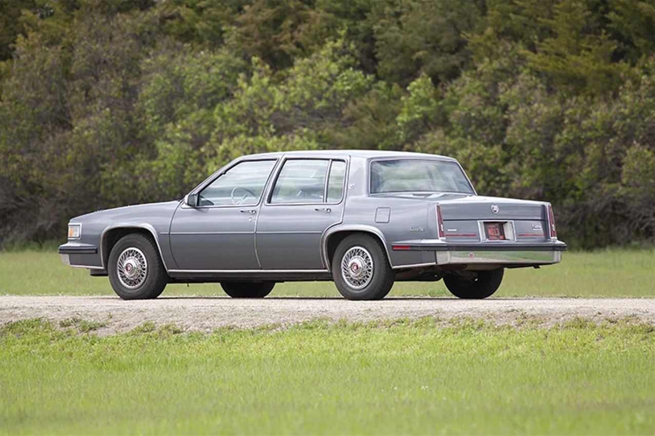 1985 Cadillac De Ville 4.3 V-6 Diesel: The Most Underpowered Cadillac Since Before WW2 17 Left rear 3q view of a gray 1985 Cadillac Sedan de Ville
