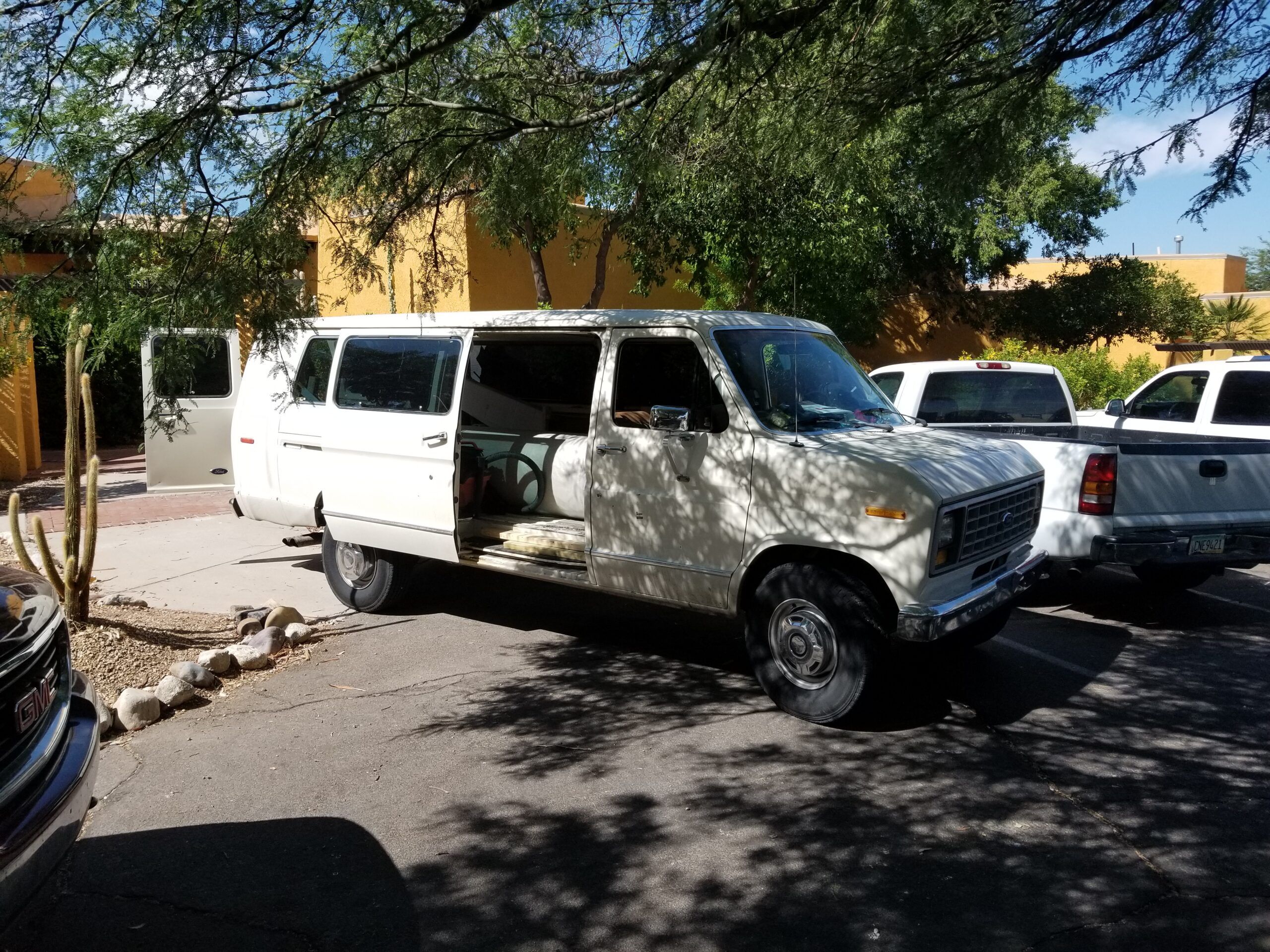 1986 Ford E-350 Club Wagon: Big Box Bearing Bedtime Cookies 4 1986 Ford Econoline Club Wagon