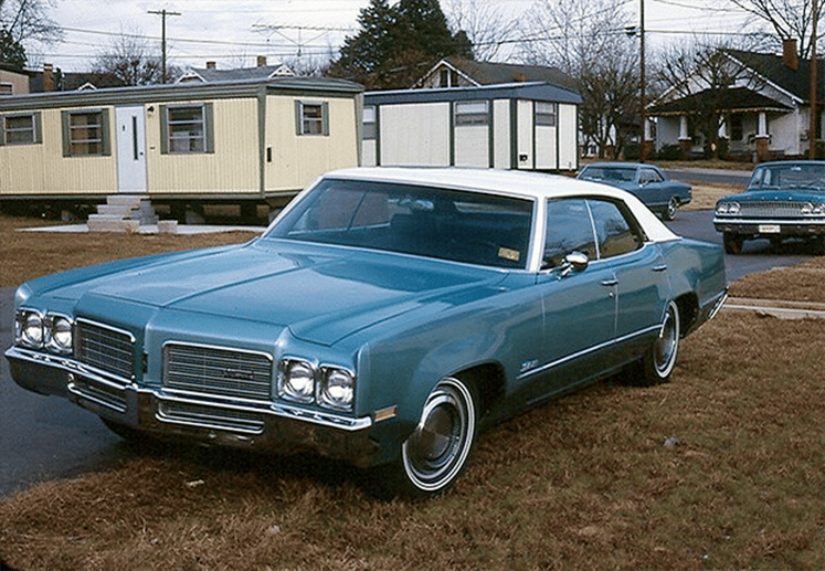 Vintage Photos Of Oldsmobile During Its Golden Era – 1960s–1970s 10 Captura de pantalla 2025 10 13 04.28.13