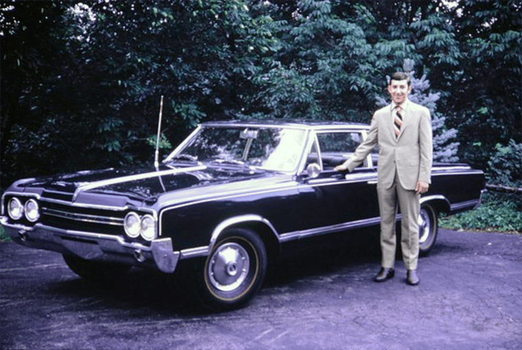 Vintage Photos Of Oldsmobile During Its Golden Era – 1960s–1970s 6 Captura de pantalla 2025 10 14 15.05.4a2