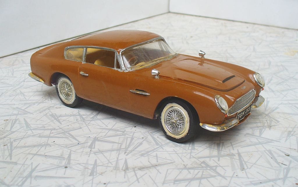 DB6 3