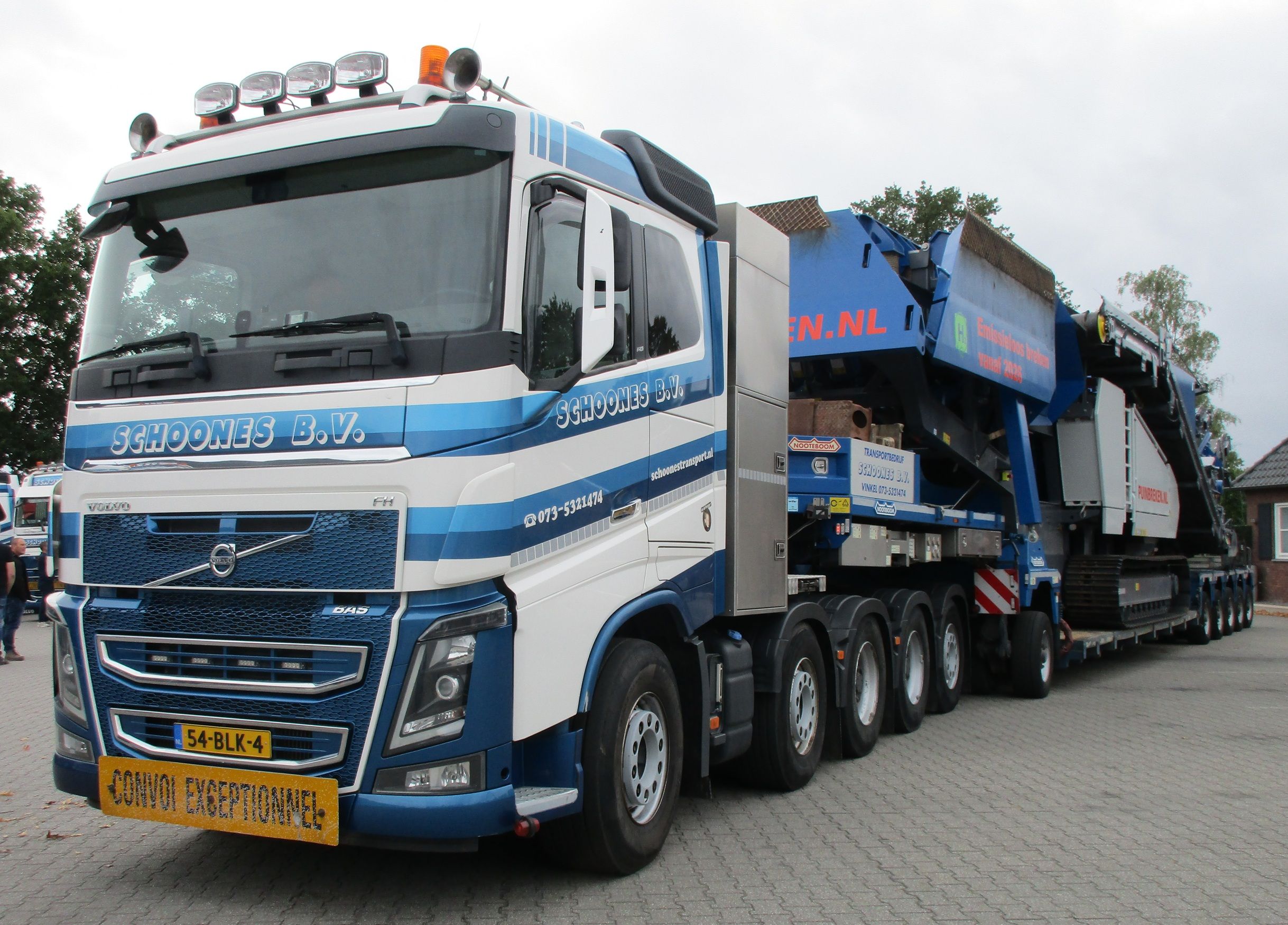 CC Global: From The Files Of Transportbedrijf Schoones – The Kleemann Episode 3 Schoones - Volvo FH16-750 10x4/*6 - Nooteboom 1-bed-5 - Kleemann impact crusher - 3