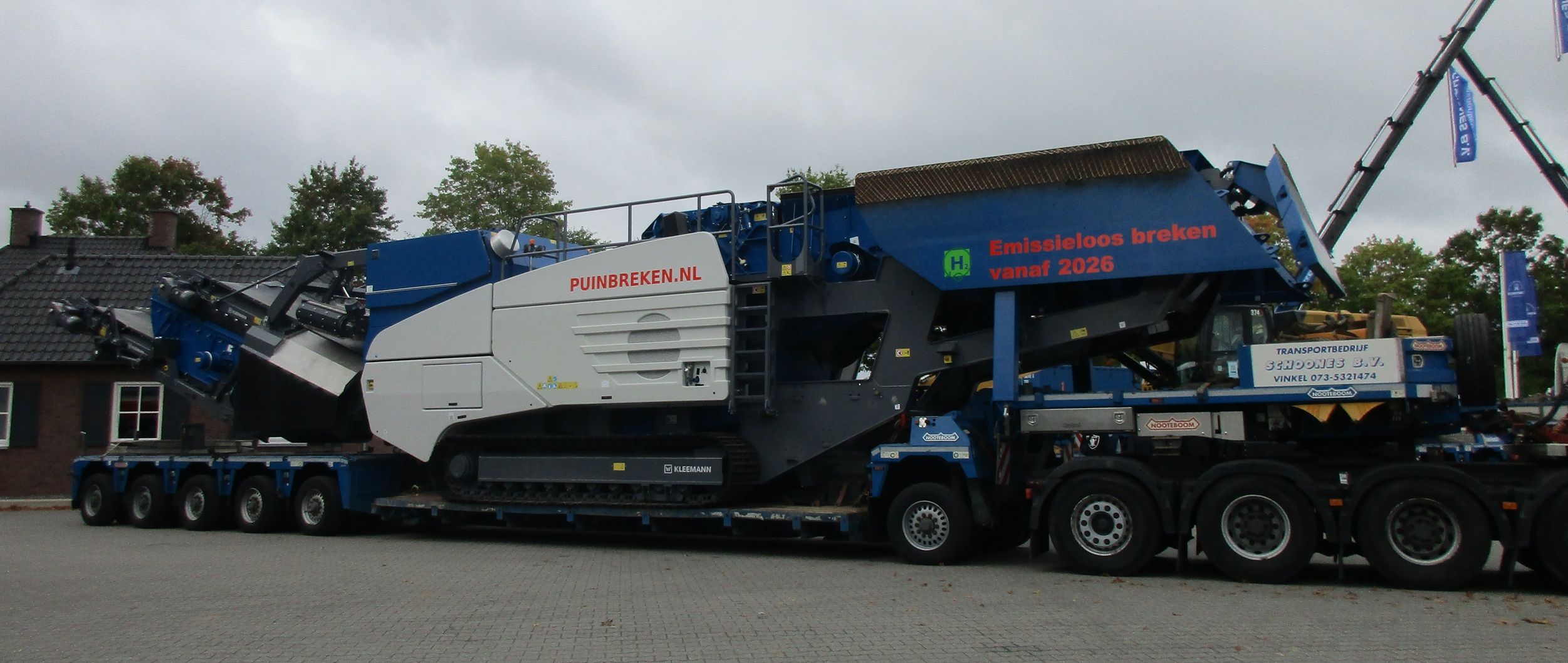 CC Global: From The Files Of Transportbedrijf Schoones – The Kleemann Episode 7 Schoones - Volvo FH16-750 10x4/*6 - Nooteboom 1-bed-5 - Kleemann impact crusher - 7