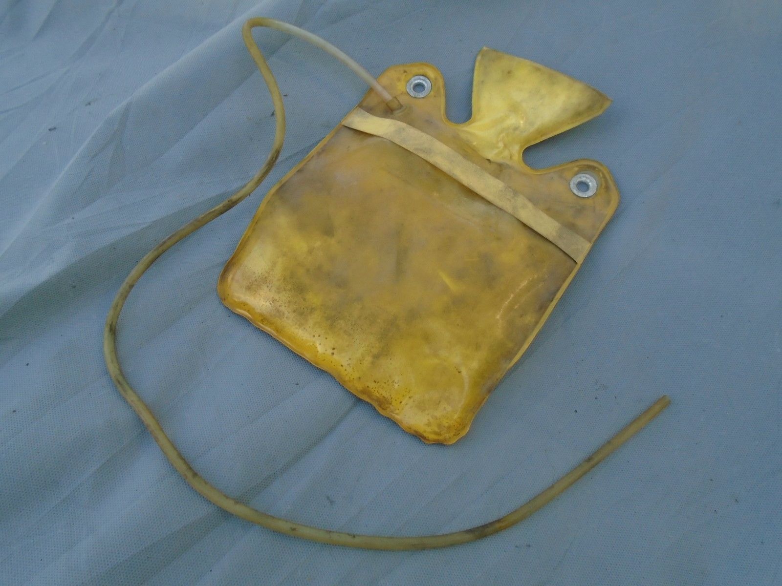 Squirts, Bottles and Bags: A Kleer View on Windshield Washing History 35 simcabag