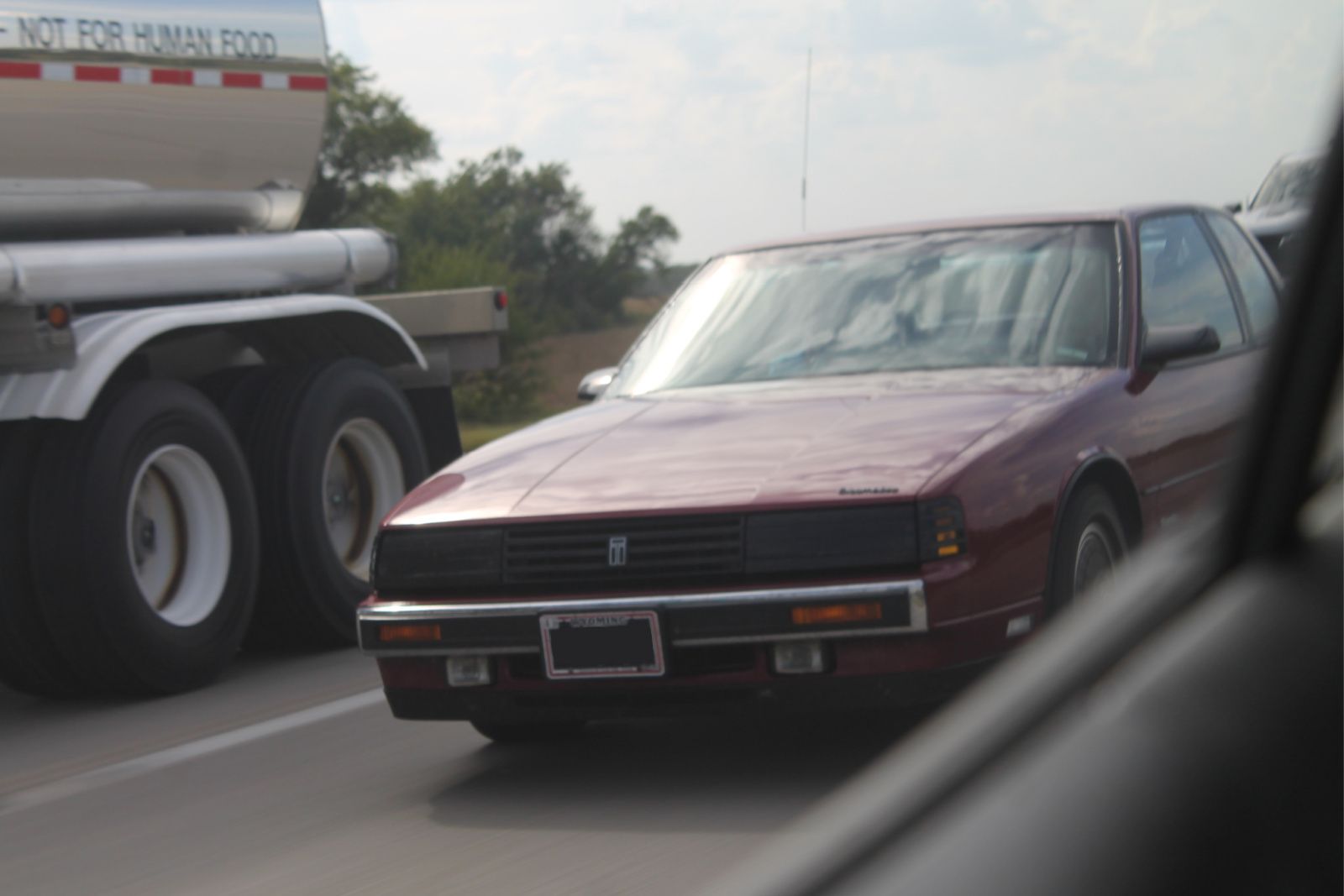 Curbside Musings: 1987 Oldsmobile Toronado Troféo – Inedible? 4 1987 Oldsmobile Toronado Troféo. Somewhere on I-80 in Nebraska. Monday, September 29, 2025.