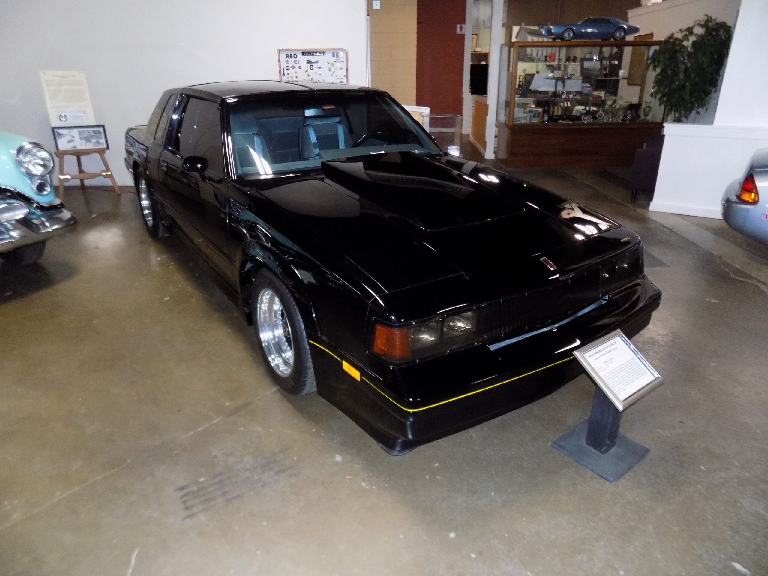 Forgotten Concept: 1985 Oldsmobile Cutlass FE3-X "Darth Vader" – A Would-Be Grand National From Lansing 10 Photo of Oldsmobile Cutlass FE3-X prototype in black