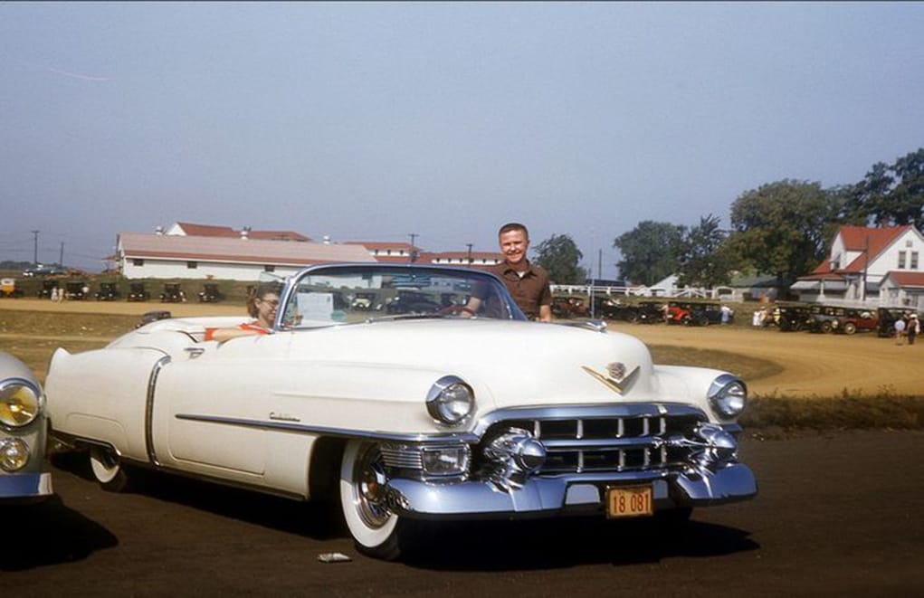 When Chrome Ruled: Classic 1950s GM Cars In Vintage Photos 8 0ae63b70498a82f760201ff7668213e6