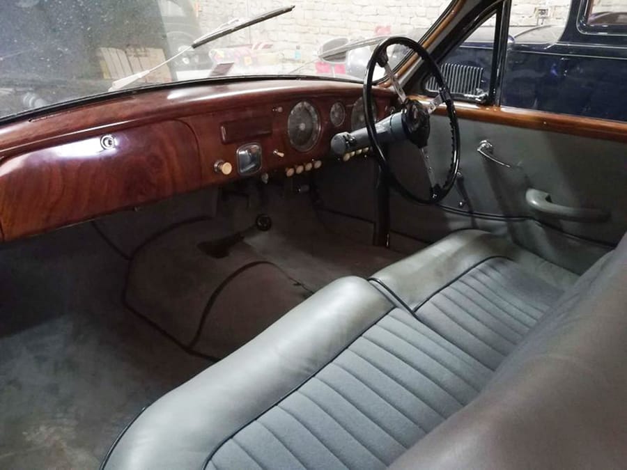 1954Delahaye235CoachChapronNumerodeserie818083Numerodemoteur818083Numero