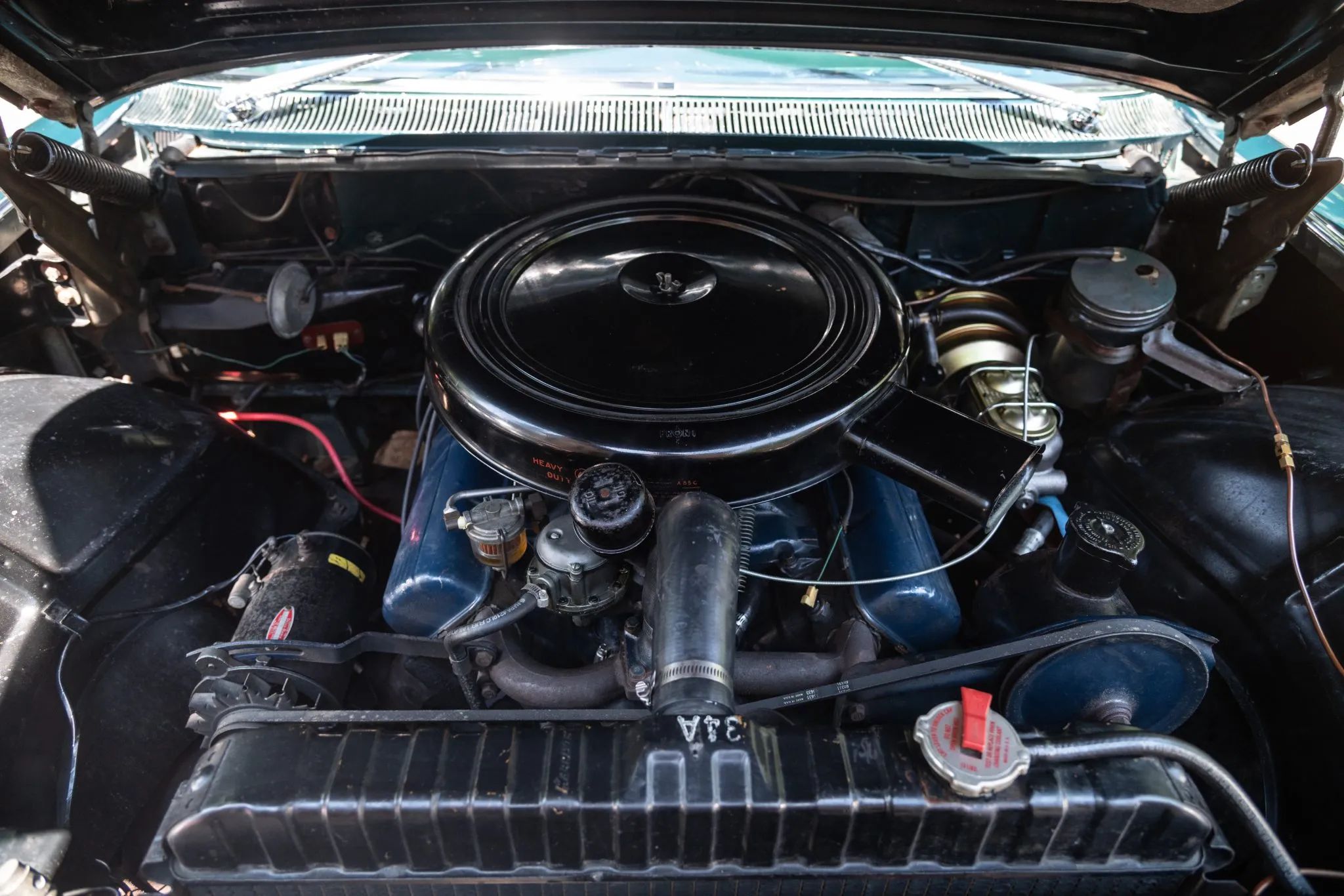 1960 Cadillac Fleetwood Sixty Special: Enviably Green, But No A/C 20 Engine of a 1960 Cadillac