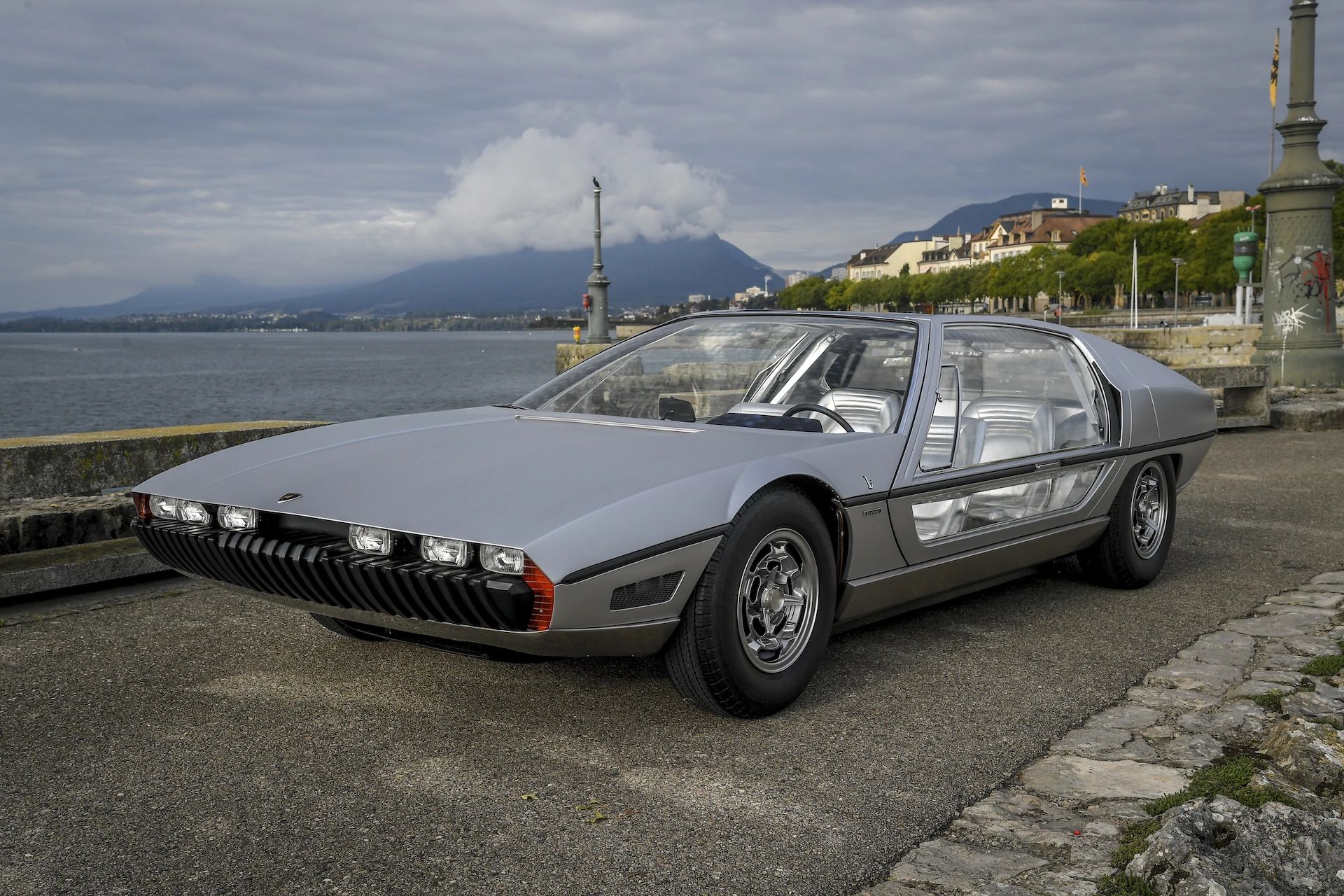 1968 Ford Techna Concept Car: Retro-Future Anachronism With A Weird Offset Driveshaft And Power Doors 22 Color photo of the silver Lamborghini Marzal concept car in Monaco