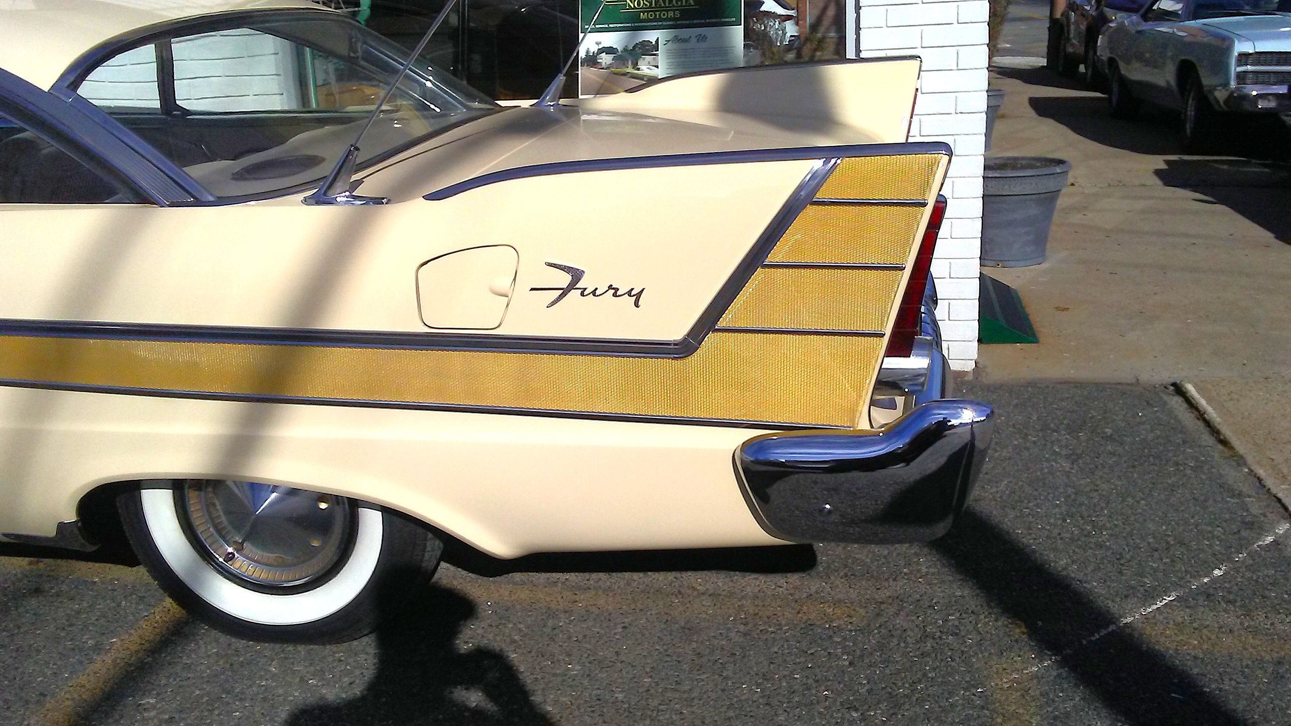 1957 Fury by Plymouth: Resplendent in Buckskin Beige and Gold 13 20251118 114144