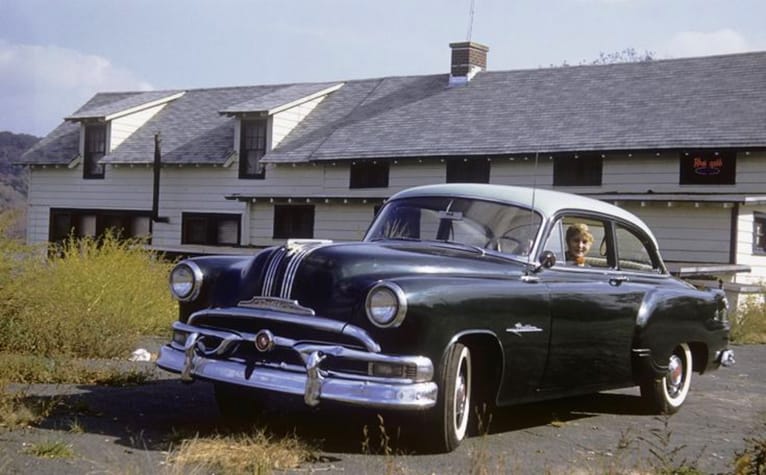 When Chrome Ruled: Classic 1950s GM Cars In Vintage Photos 5 4c62378e625bcf7fc3ea2bbc90688055