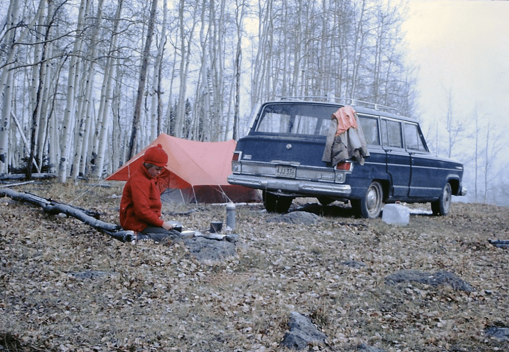 Camping Scenes From The Past In Vintage Photos - 1950s to 1970s 7 Captura de pantalla 2025 10 13 23.11.30