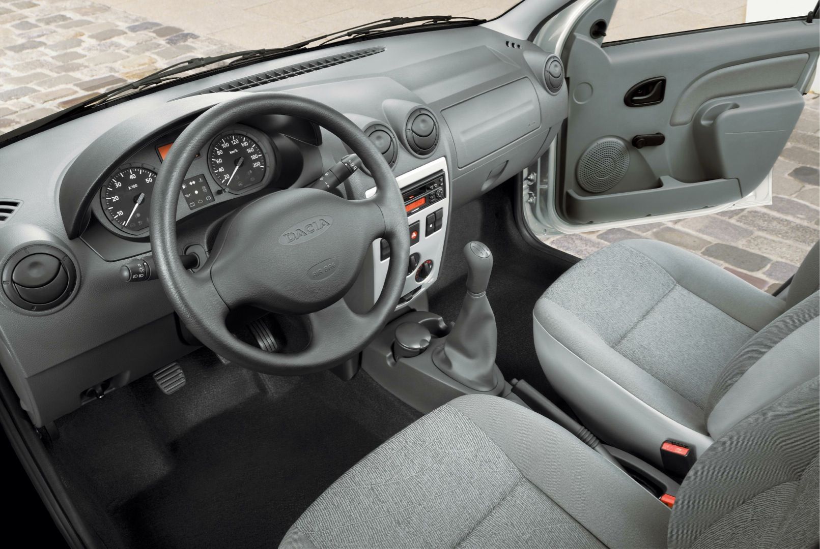 2011 Dacia Logan 1.6 Panel Van – KISS Principle 4 Interior Dacia Logan panel van