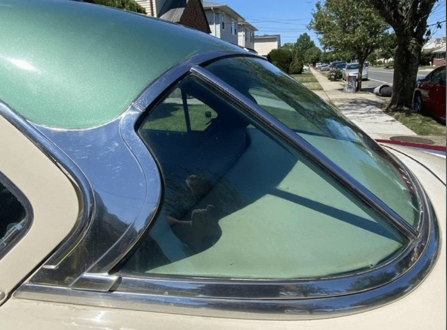 Screenshot 2025 11 11 at 20 11 34 1954 Oldsmobile kaiser manhattan Cars Trucks Mineola New York Facebook Marketplace Facebook