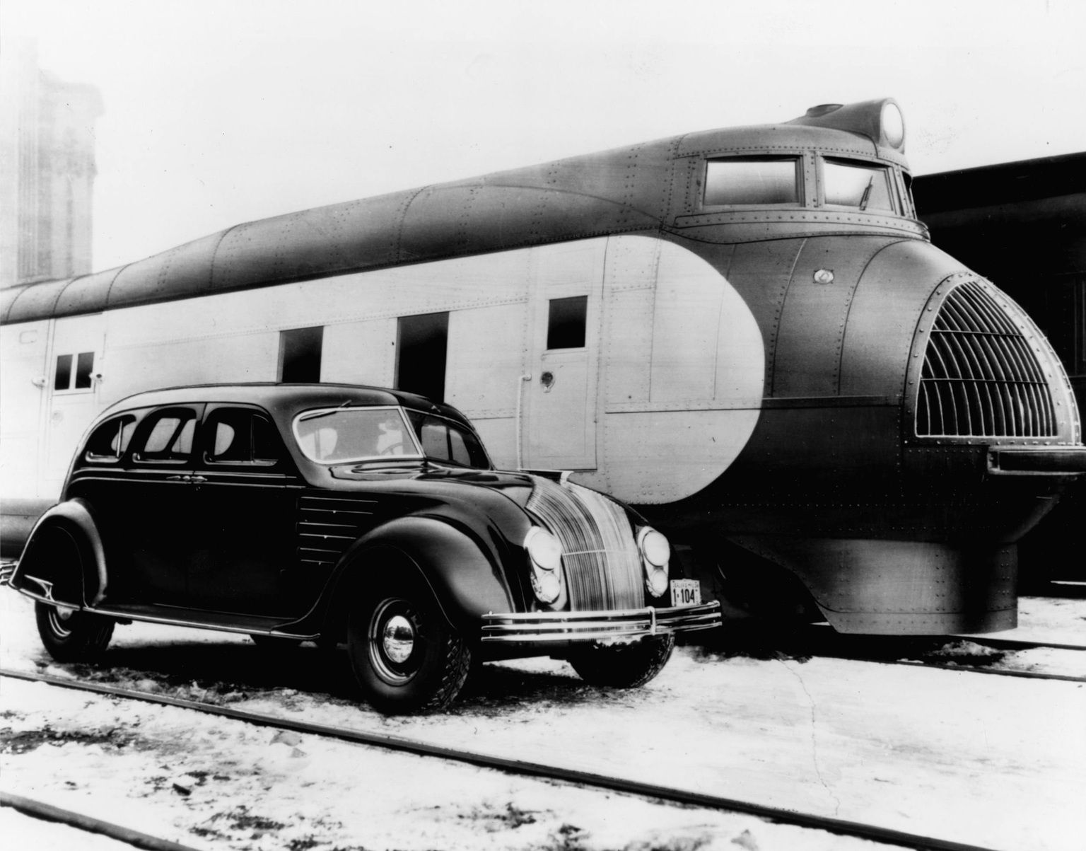 A 1935 Chrysler Airflow Traveling to Two Nations and Across The Continent 3 1934 Chrysler Airflow 2 1536 1427983526