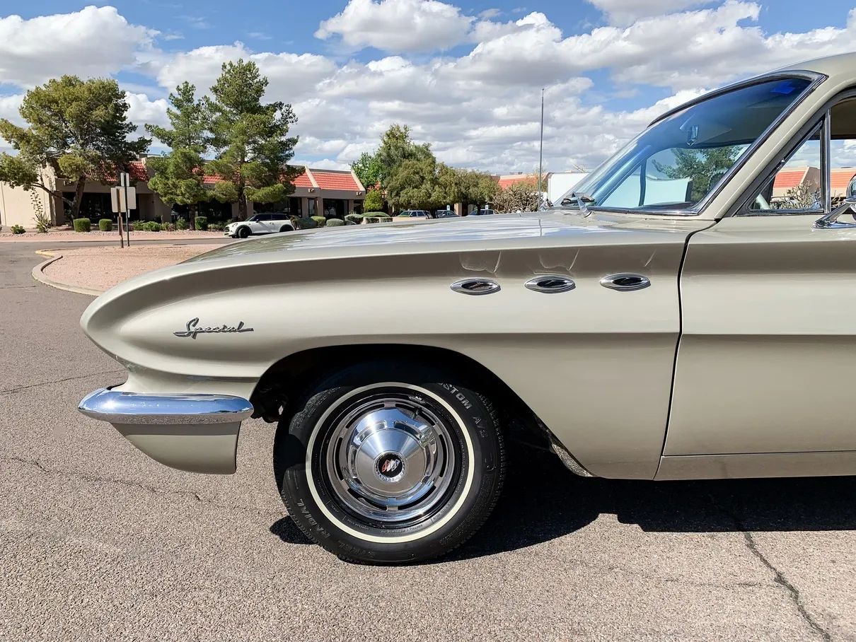 1961 Buick Special Wagon: Rare Three-Pedal Station Wagon With Aluminum V-8 And 3-Speed Stick 16 Front end of a 1961 Buick Special with 13-inch wheels and whitewall tires