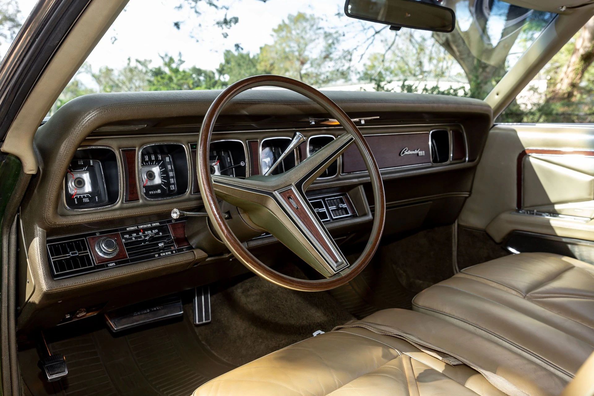 Dashboard of a 1971 Mark III
