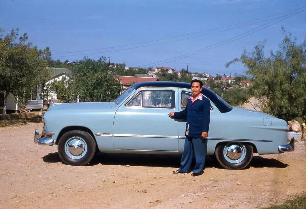 Classic Fords In Their Prime: Vintage Photos From The 1950s 3 3 8 1