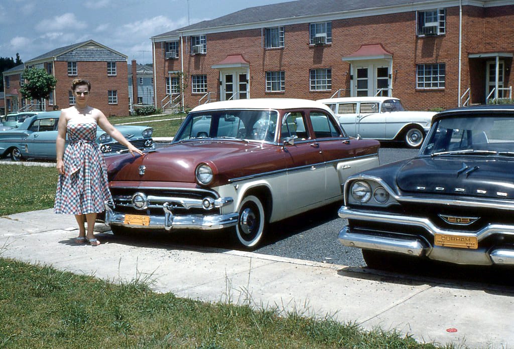 Classic Fords In Their Prime: Vintage Photos From The 1950s 7 4641014892 22a0130915 b