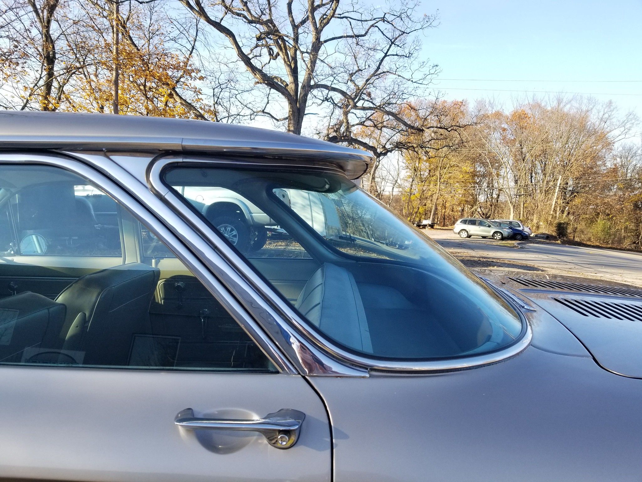 1961 Chevrolet Corvair 900 Monza Sedan: Finding The Magic Formula For Success 12 Image of 1961 Chevrolet Corvair Sedan Flying Wing rear window
