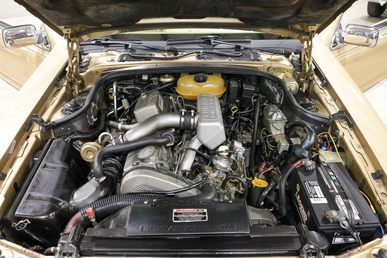 1984 Lincoln Continental Mark VII Turbo Diesel: American Luxury, BMW Power 2 Picture of 1984 Lincoln Mark VII engine compartment with BMW M21 turbo diesel six-cylinder engine