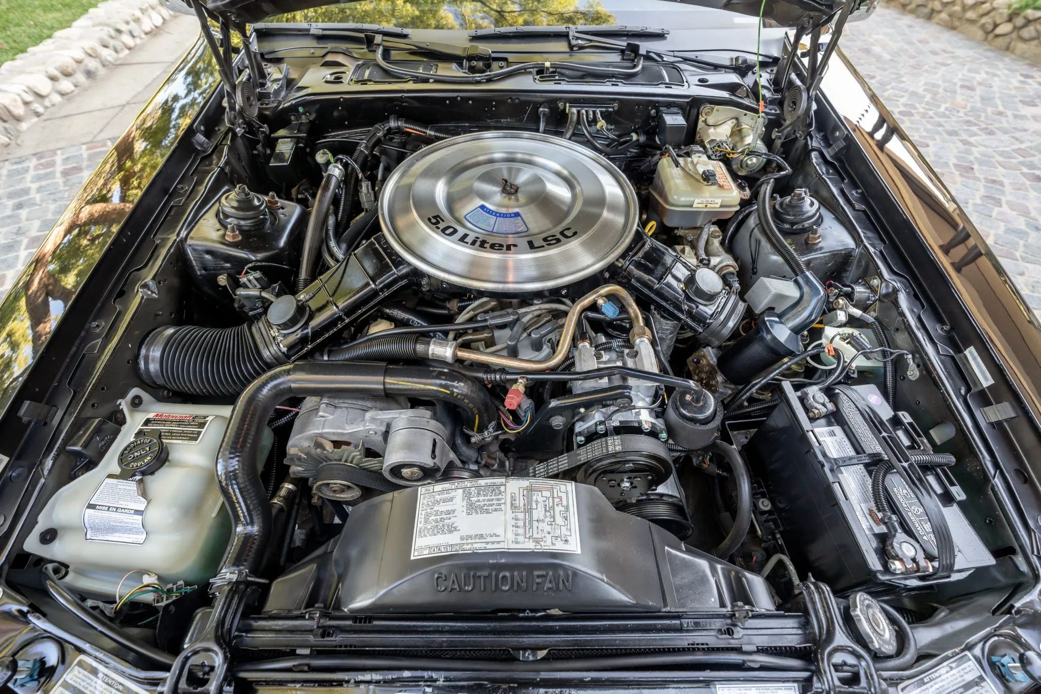 1984 Lincoln Continental Mark VII Turbo Diesel: American Luxury, BMW Power 3 Picture of Lincoln Mark VII engine compartment with 5.0-liter V8 engine