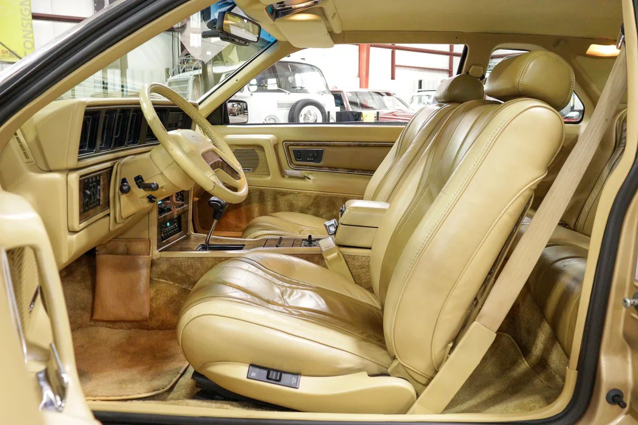 1984 Lincoln Continental Mark VII Turbo Diesel: American Luxury, BMW Power 11 Picture of 1984 Lincoln Mark VII Bill Blass Edition interior in gold