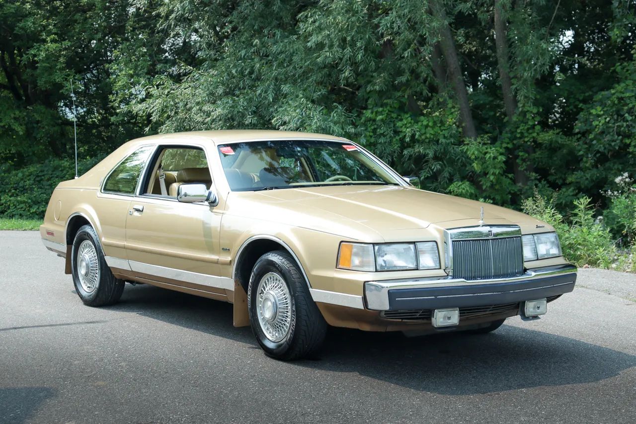 1984 Lincoln Continental Mark VII Turbo Diesel: American Luxury, BMW Power 13 Picture of 1984 Lincoln Mark VII in gold parked in an outdoor setting