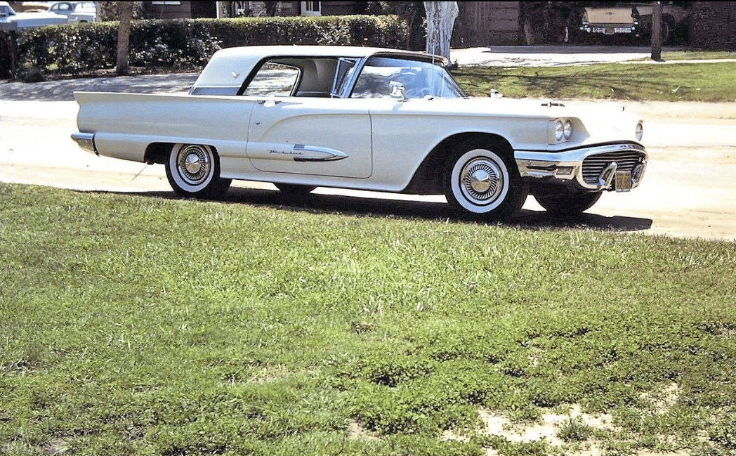 Classic Fords In Their Prime: Vintage Photos From The 1950s 17 Captura de pantalla 2024 07 25 00.09.01