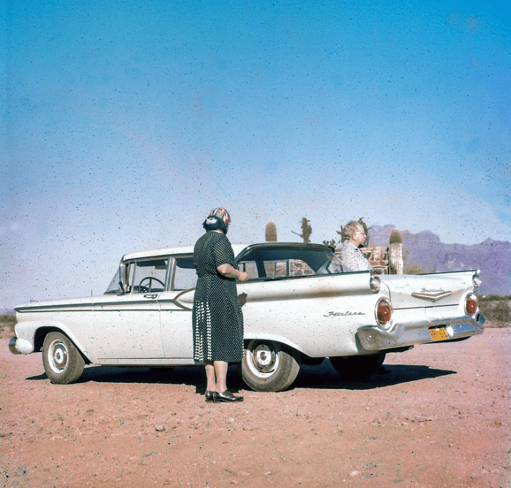 Classic Fords In Their Prime: Vintage Photos From The 1950s 16 Captura de pantalla 2025 06 21 18.30.45
