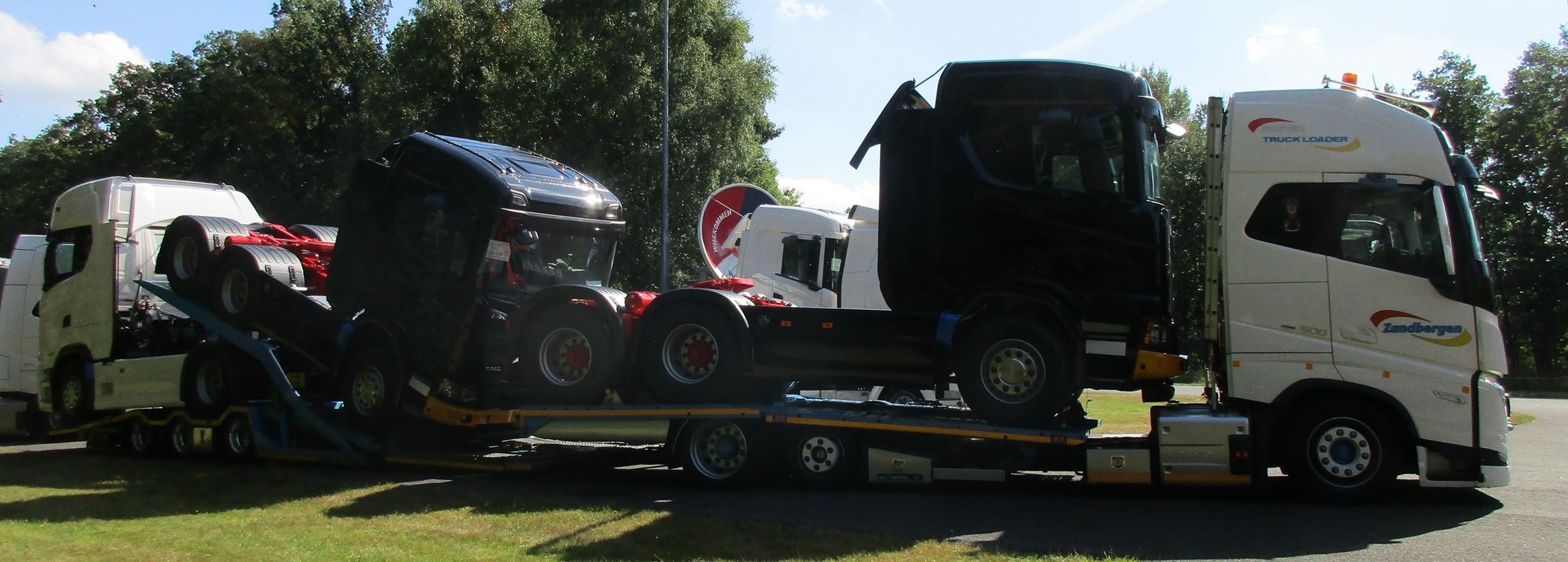 Truck (And Tractor) Carriers Of The Day: Two Loads Of 2025 Scanias 6 Zandbergen - Volvo FH truck with GS Meppel trailer carrying three new Scania tractors - 2