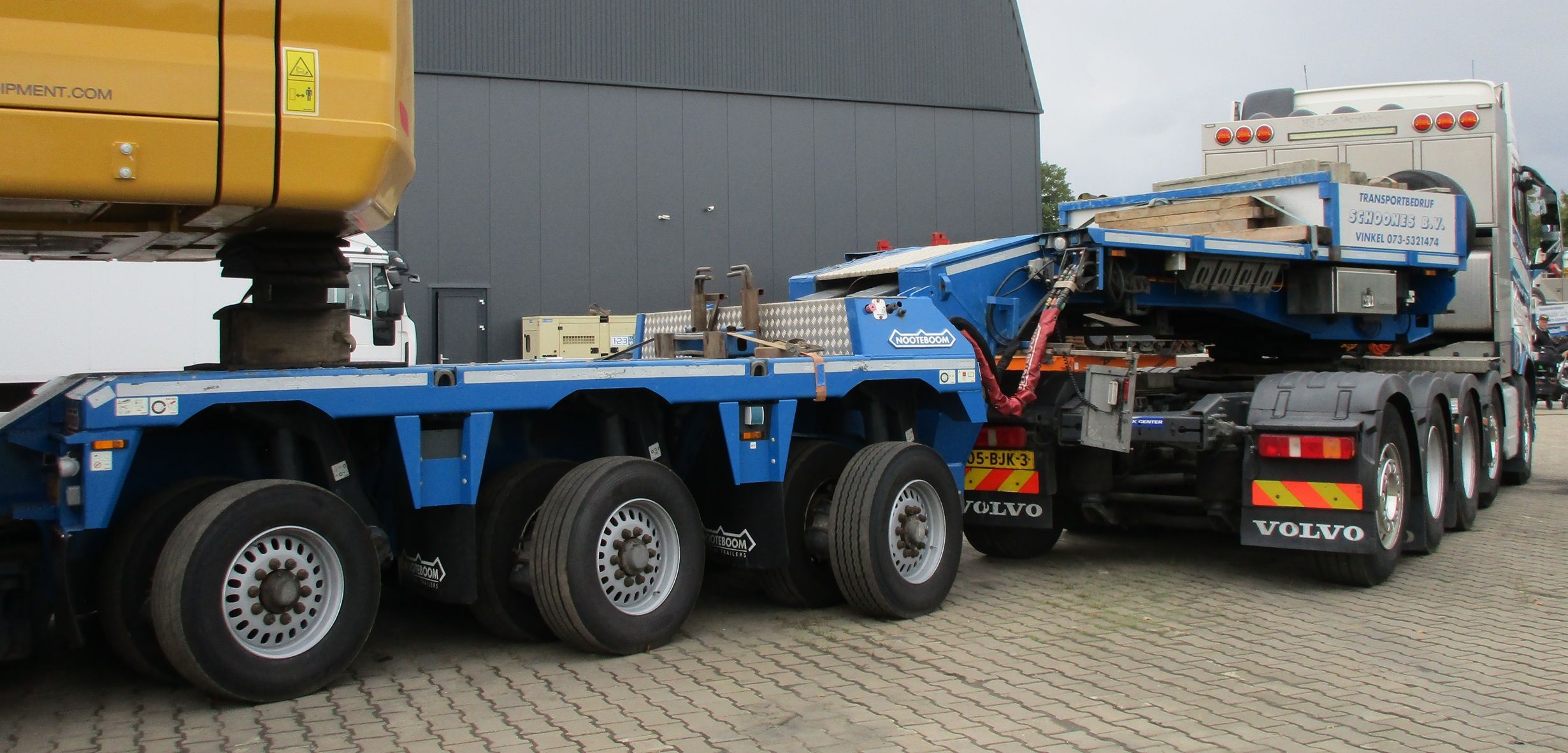 Transportbedrijf Schoones - 2017 Volvo FH16-750 10x4/*6 tractor - 2019 Nooteboom 3-bed-5 low loader - Cat 395 long reach excavator - 5
