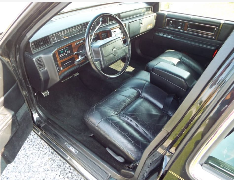 Screenshot 2025 12 15 at 23 42 06 1993 Cadillac Sedan DeVille Carlisle Auctions