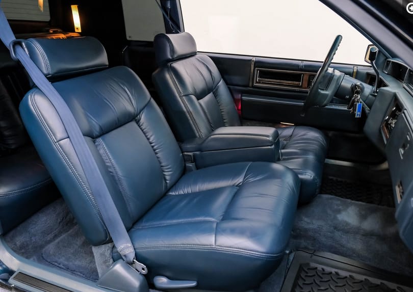 Screenshot 2025 12 15 at 23 49 51 1993 Cadillac Coupe DeVille Classic Cars for Sale Streetside Classics