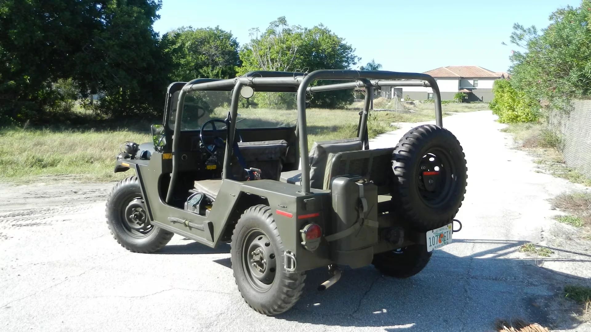 Ford M151 1/4-Ton Utility Truck: Why The Suspension Of The Military's Jeep Successor Made It Too Dangerous For Civilians 14 Left rear 3q view of a 1971 M151A2 with a roll cage