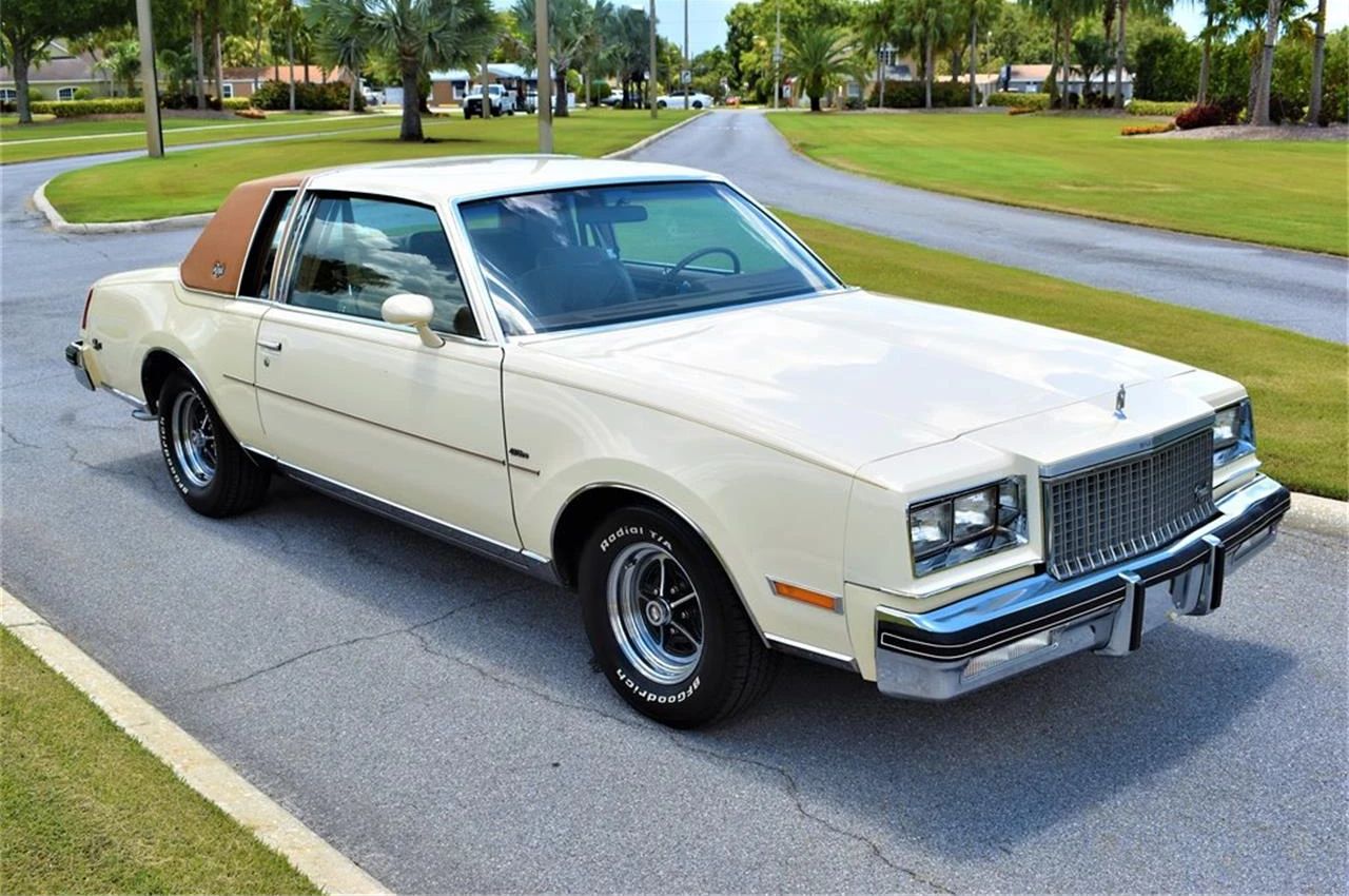 Right front 3q view of a 1980 Buick Regal coupe