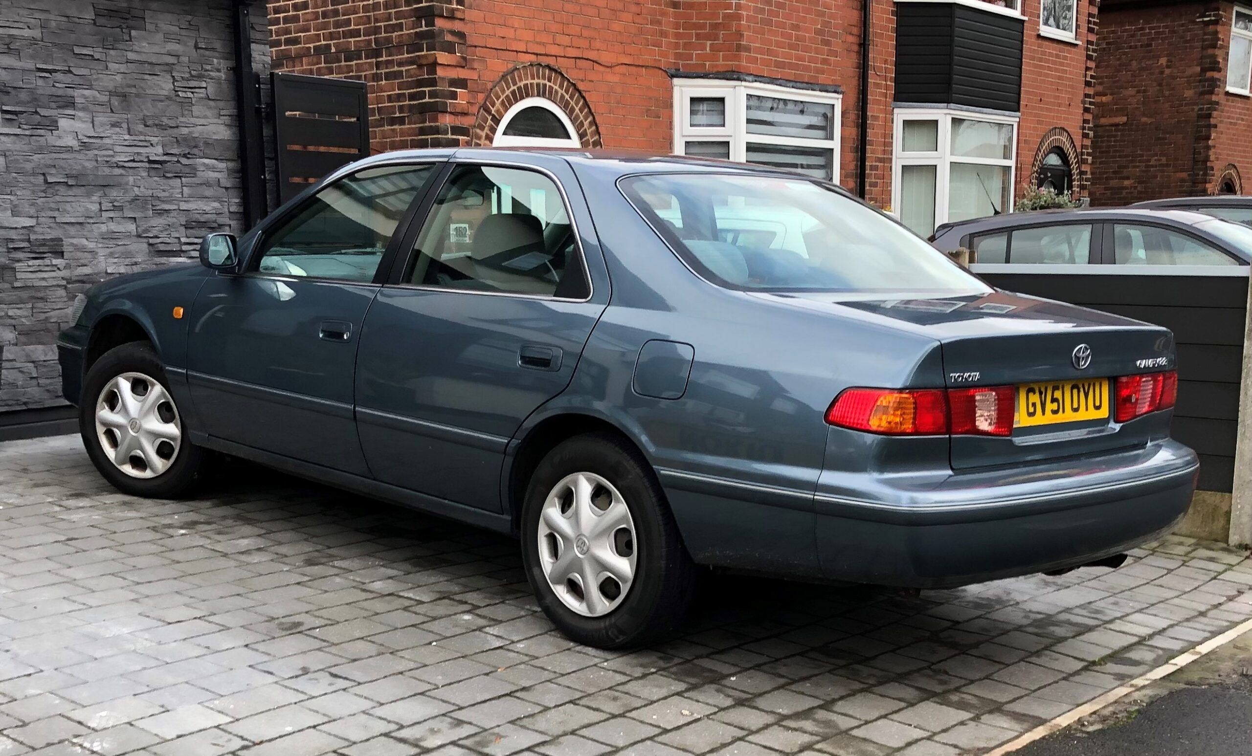 My 2001 Toyota Camry: Life With a Trusty Family Hauler 1 2001 toyota camry LE scaled