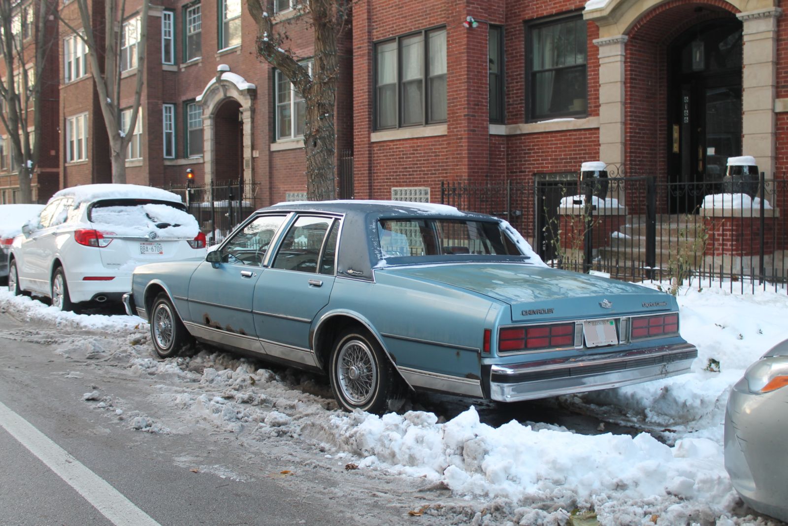 Curbside Musings: 1989 Chevrolet Caprice Classic Brougham – Boxes 7 1989 Chevrolet Caprice Classic Brougham. Edgewater, Chicago, Illinois. Tuesday, December 9, 2025.