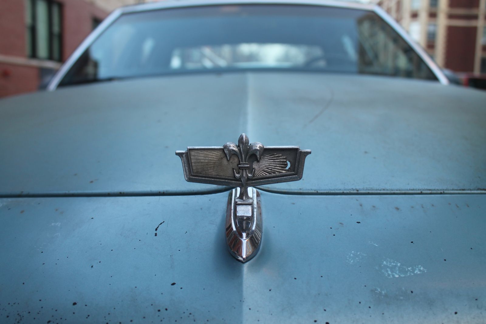 Curbside Musings: 1989 Chevrolet Caprice Classic Brougham – Boxes 9 1989 Chevrolet Caprice Classic Brougham. Edgewater, Chicago, Illinois. Tuesday, December 9, 2025.