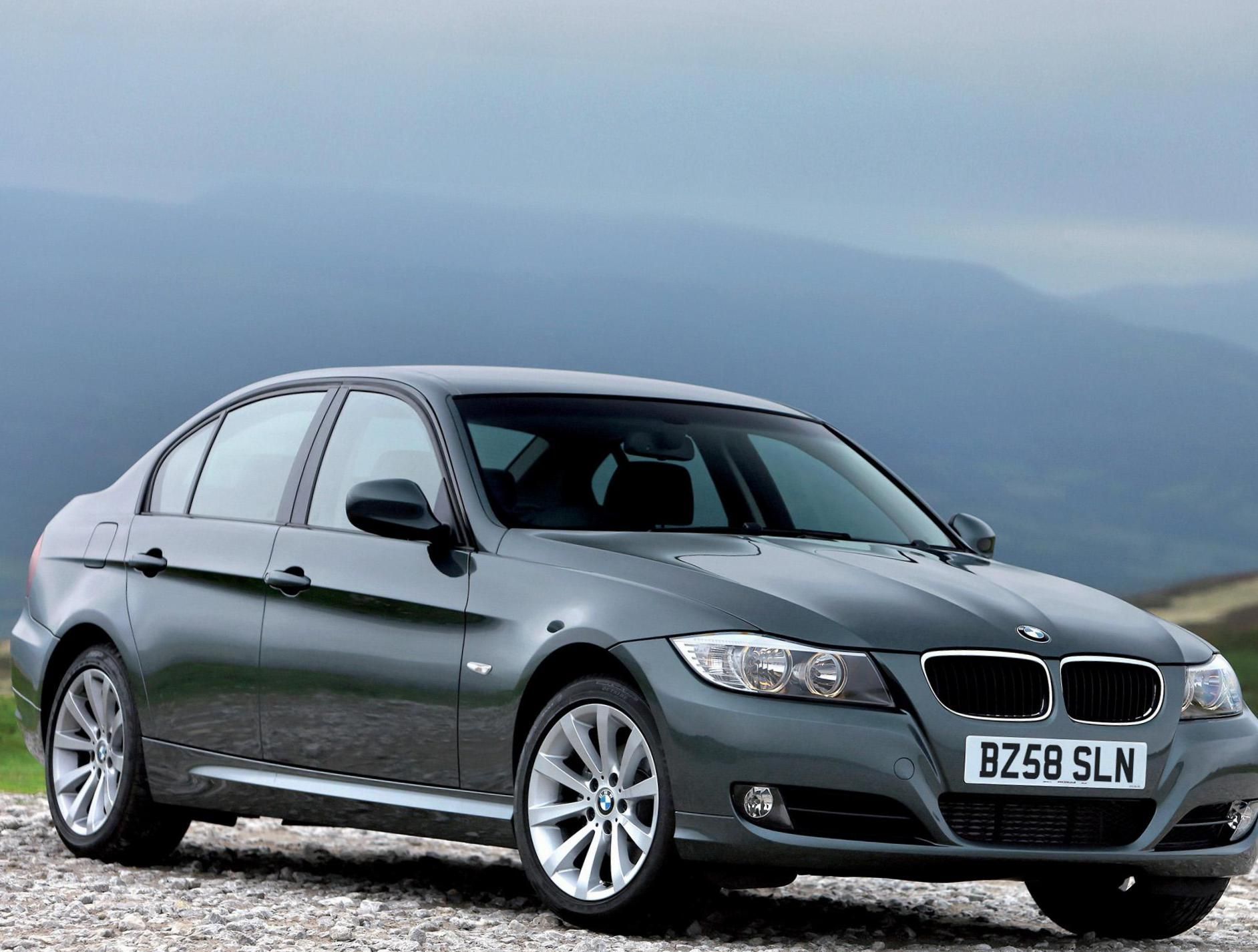 2010 BMW 328i xDrive press photo