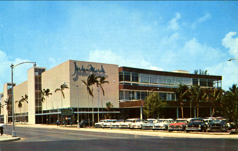 Before the Mall: Mid-Century Department Stores In Vintage Postcards - 1950s, 1960s 6 Captura de pantalla 2026 01 26 14.04.18