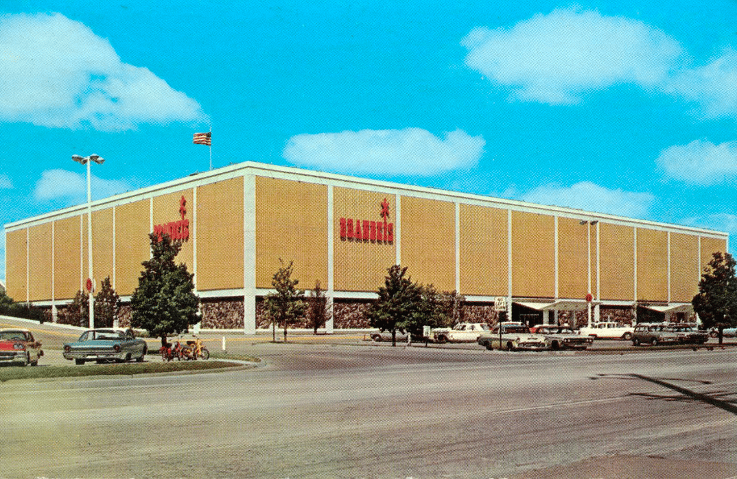 Before the Mall: Mid-Century Department Stores In Vintage Postcards - 1950s, 1960s 12 Captura de pantalla 2026 01 26 14.09.33