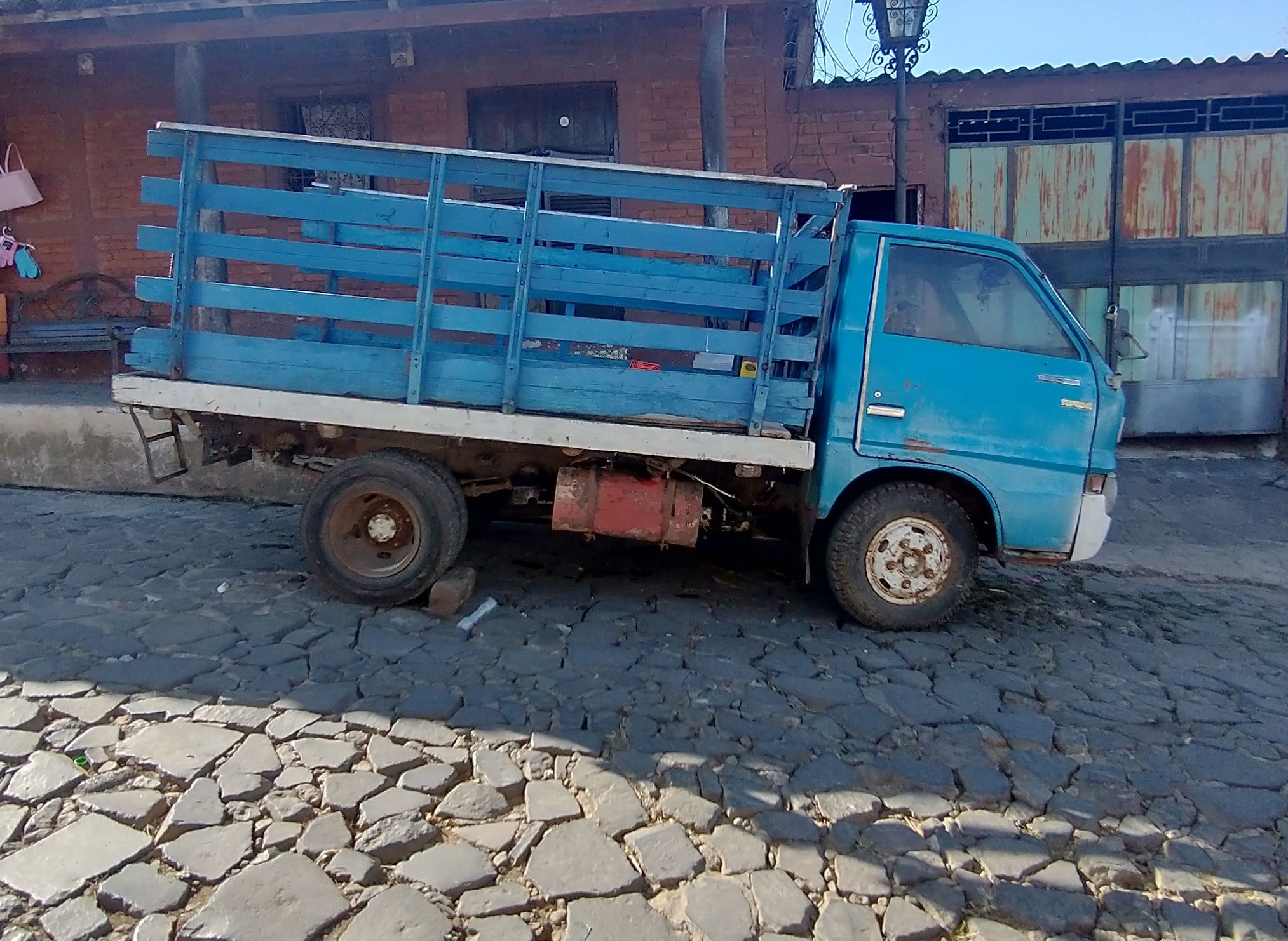 Curbside Find: 1975 Isuzu Elf – Global Japanese Workhorse 2 IMG 20231230 150926404 HDR