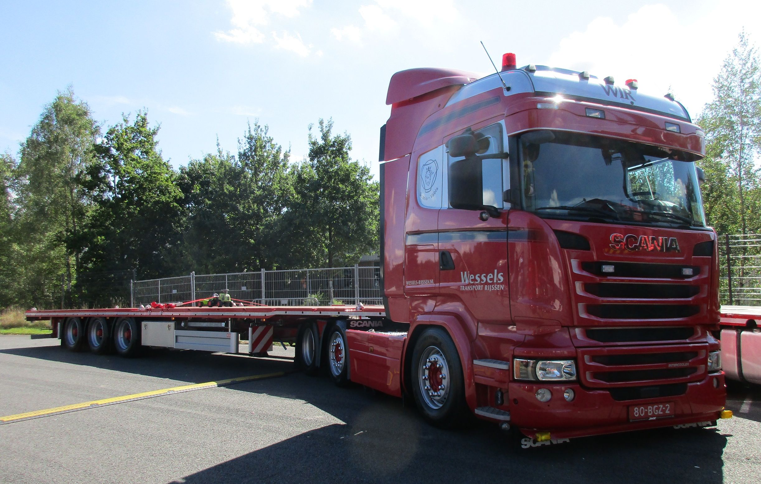 Wessels Transport Rijssen - 2016 Scania R450 6x2/4 tractor - 2025 Pacton low deck flatbed semi-trailer - 2