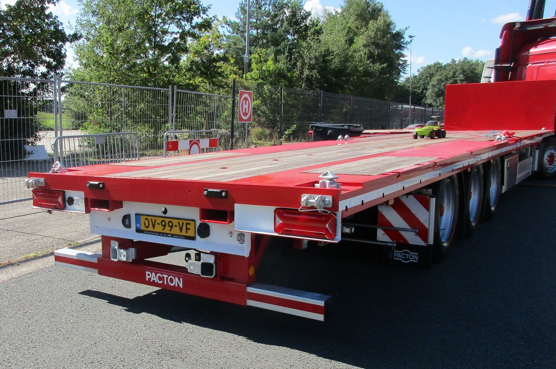 Wessels Transport Rijssen - 2016 Scania R450 6x2/4 tractor - 2025 Pacton low deck flatbed semi-trailer - 4