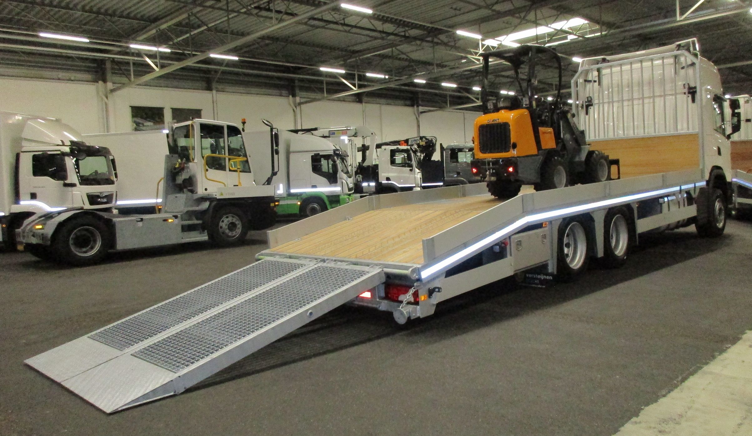 2021 Scania G500 6x2 machine transporter with a Giant D263SW wheel loader - 1