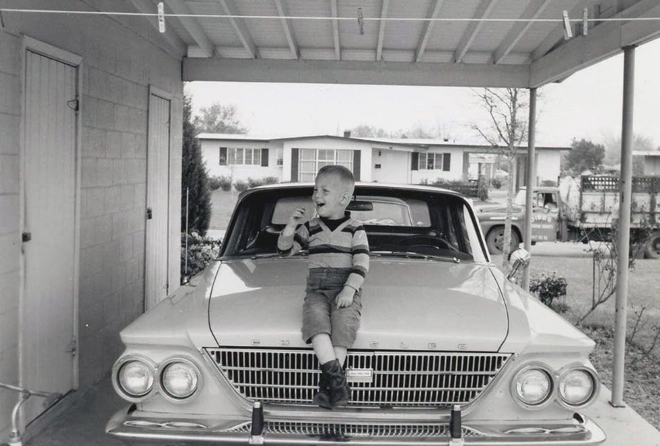 Mopar Elegance: Vintage Photos Of Chrysler And Imperial Cars In The 1950s, 1960s & 1970s 9 Screenshot 20250328 210117