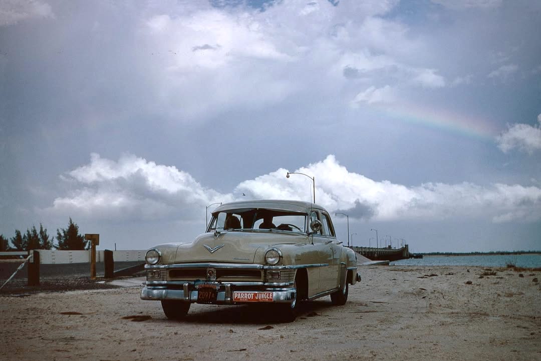 Mopar Elegance: Vintage Photos Of Chrysler And Imperial Cars In The 1950s, 1960s & 1970s 3 Screenshot 20251117 001736