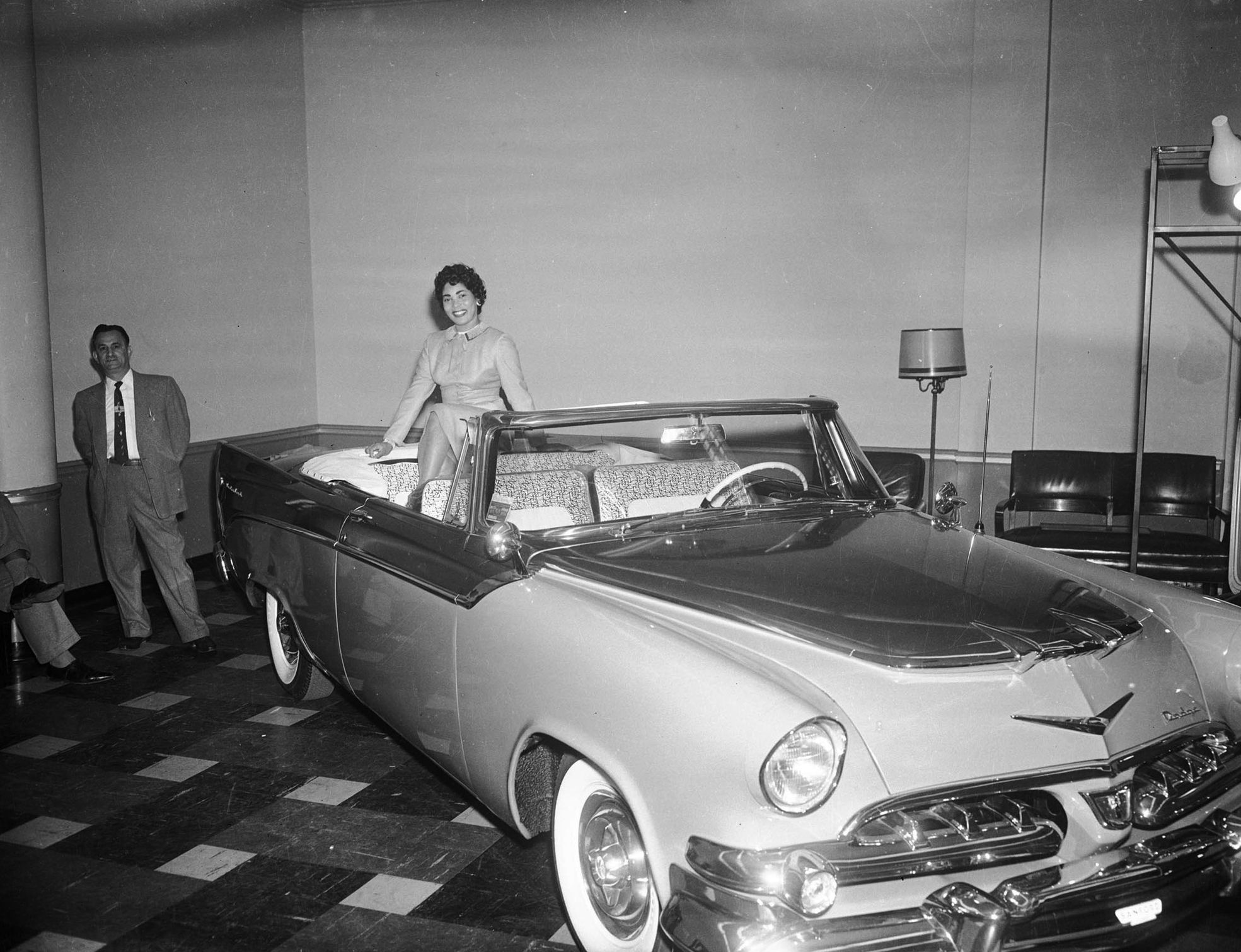 The Forward Look In Display: Dodge Cars In Showrooms - 1956-1959 6 1 1 1 ADS 8 copia